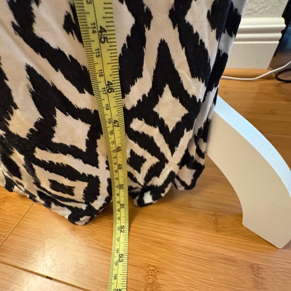 Cable & Gauge Monochrome Abstract Pattern Dress - Picture 6 of 7